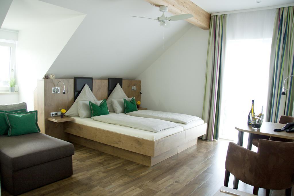 Pension Sperlhof Erding Buitenkant foto